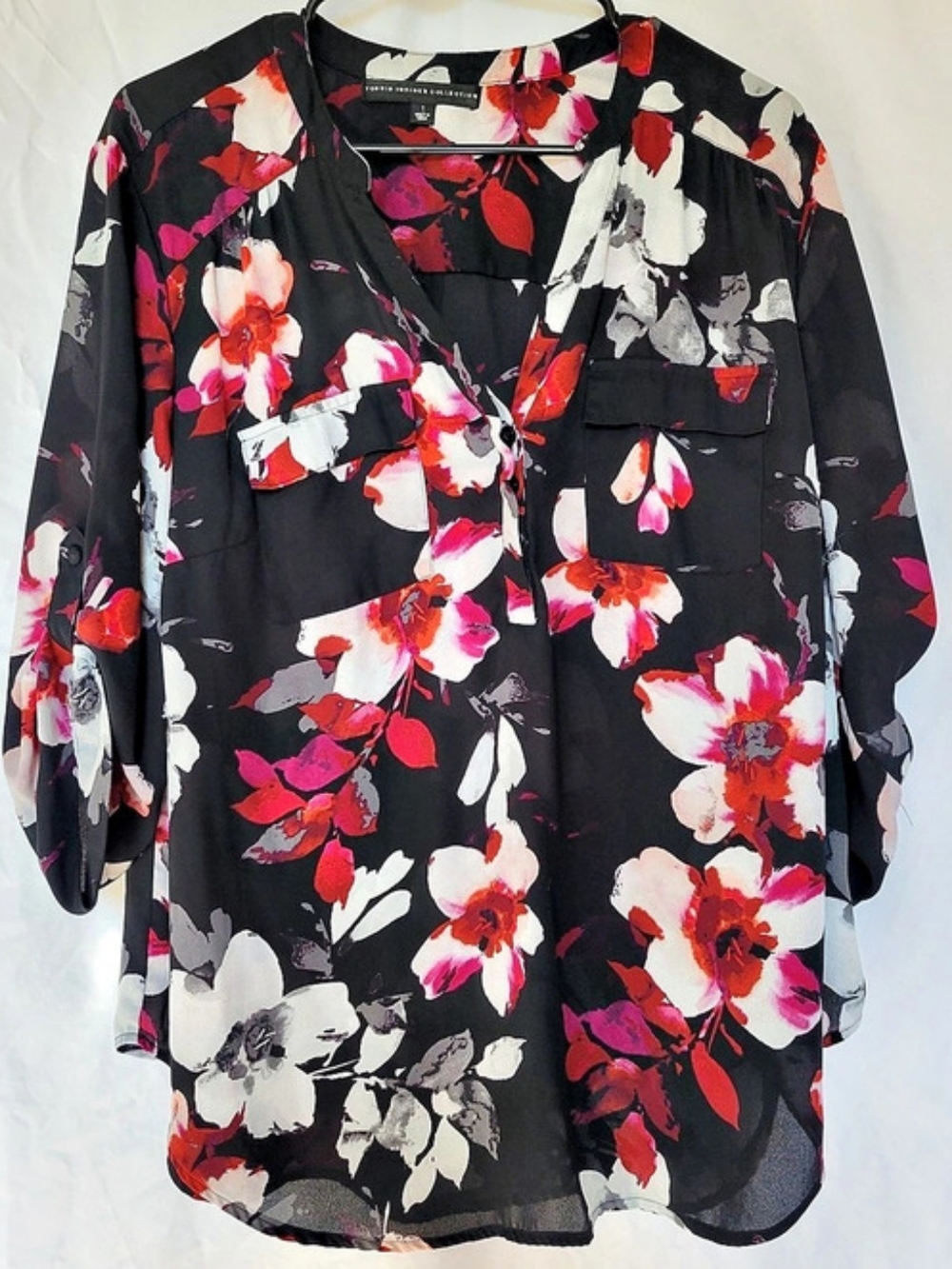 Torrid Floral Blouse in Black & Red Size 1